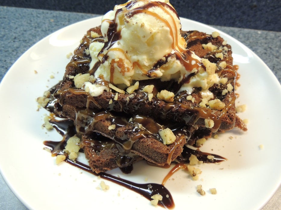 布朗尼华夫圣代