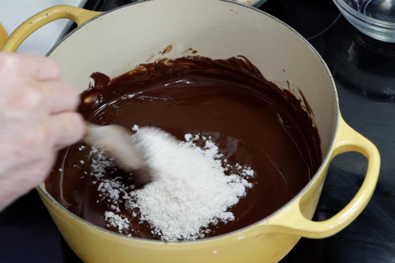 混合椰丝和米花酥