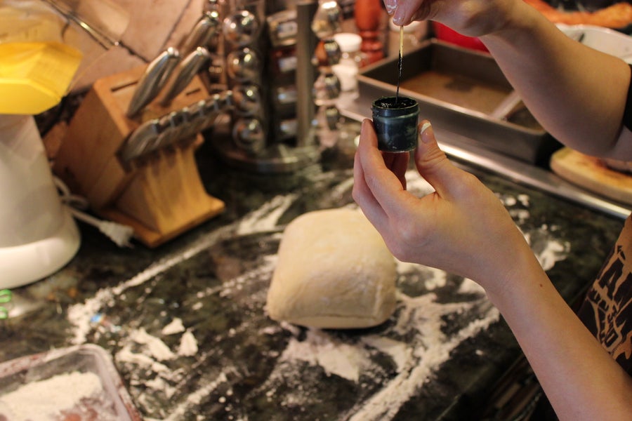 上色擀面与发酵