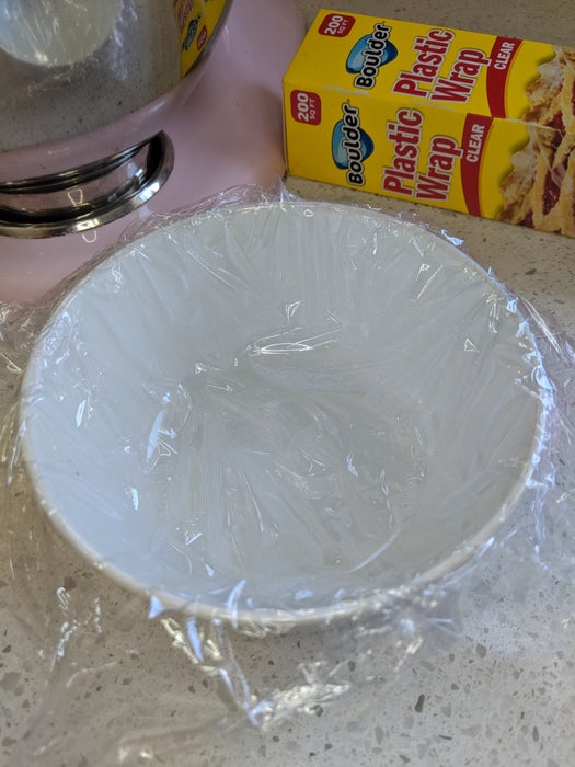 塑形成蜘蛛身体