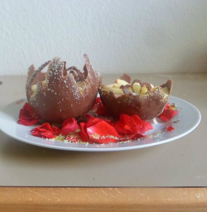 可食用糖粉与可食用巧克力碗