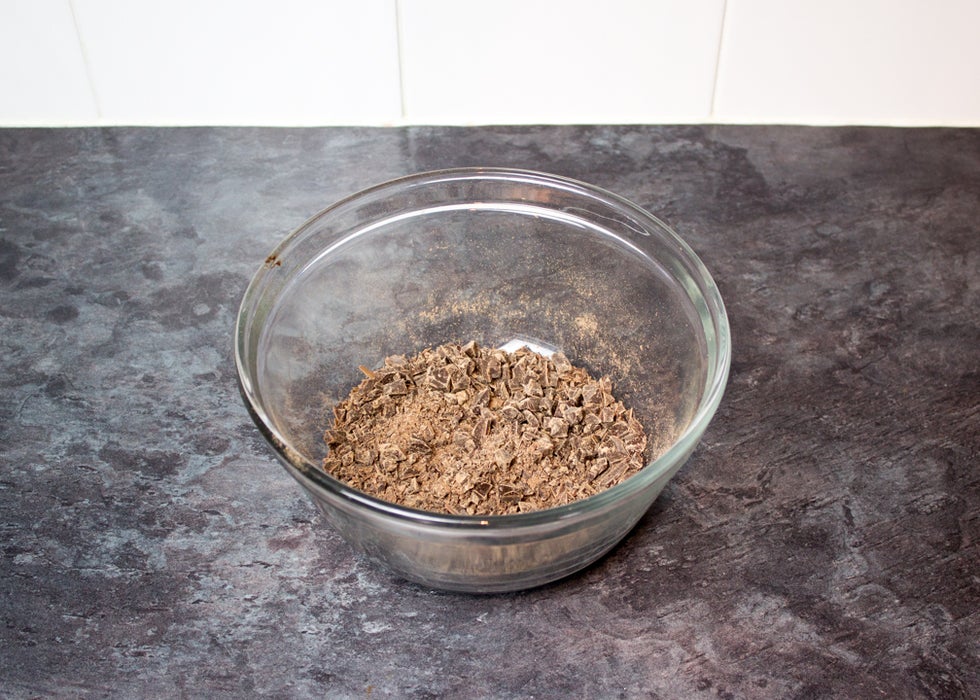 制作巧克力甘纳许