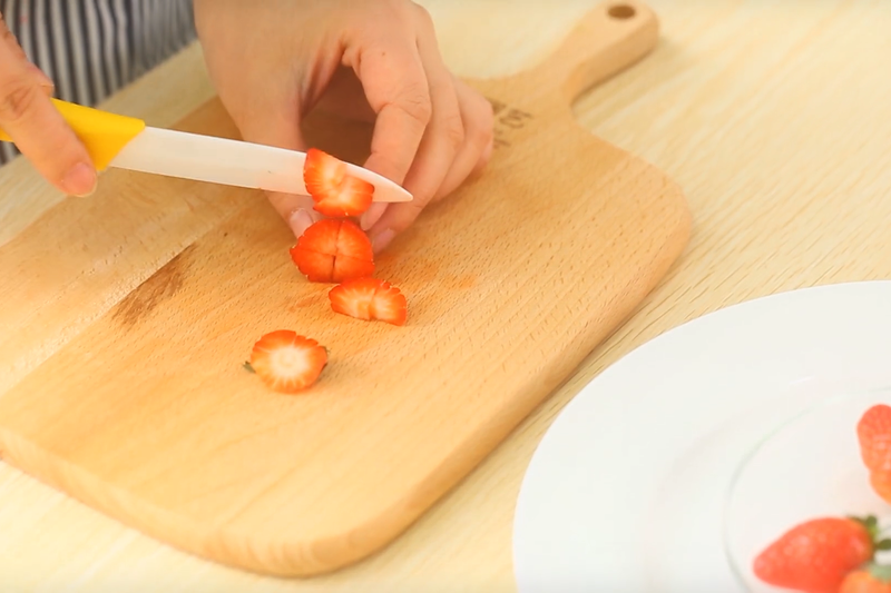 Prepping Strawberry Juice