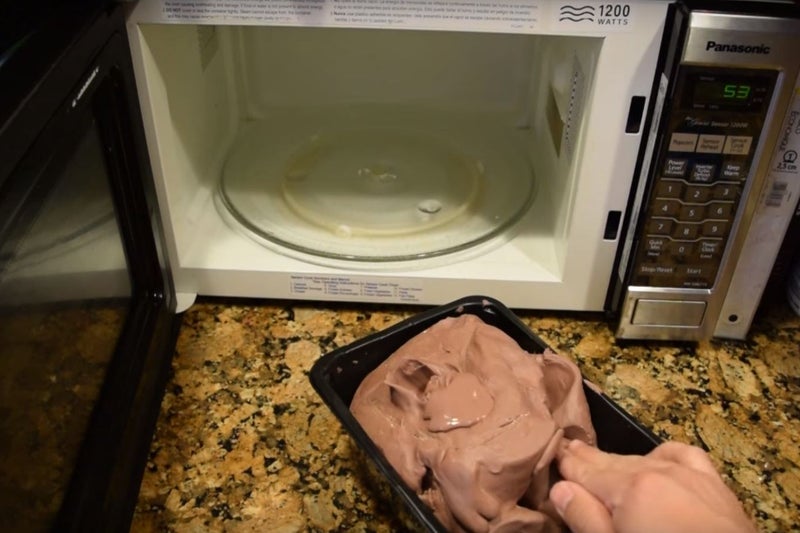 浇筑怪兽泥基底