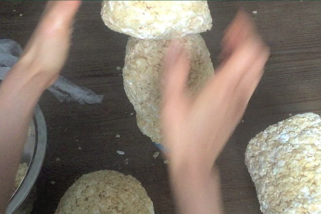 将泪滴形状固定在颈部