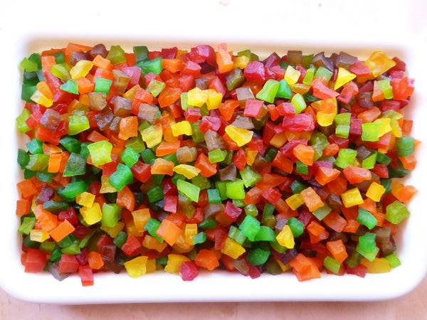 Tutti-Frutti：用生木瓜制作的彩色蜜饯水果方块