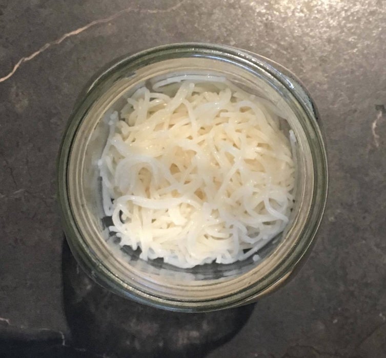 步骤2：食材入罐