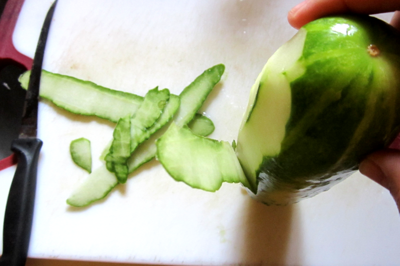 削皮+切片黄瓜！