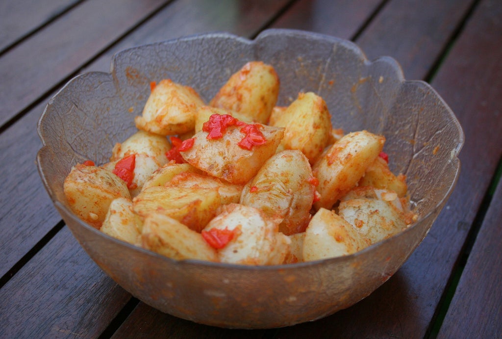 用辣味唤醒味蕾的土豆沙拉