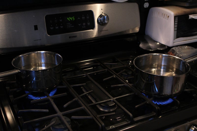 准备鸡蛋和土豆