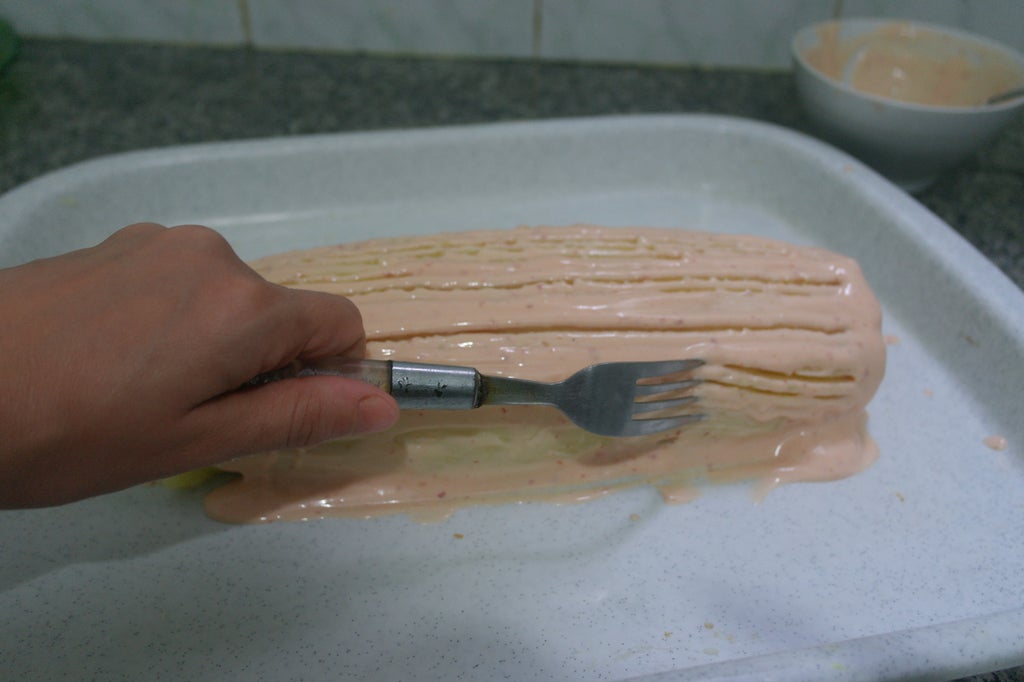 用叉子划出纹理