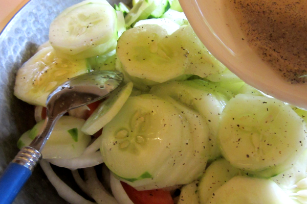 加入腌料并享用！