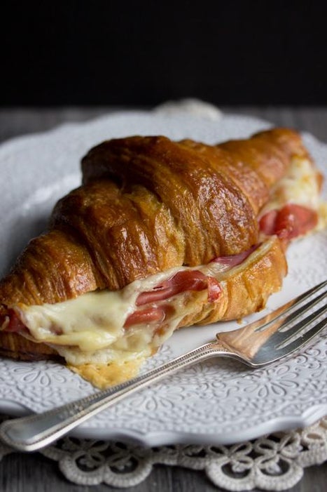 How to Make the Ultimate Croissant Sandwich