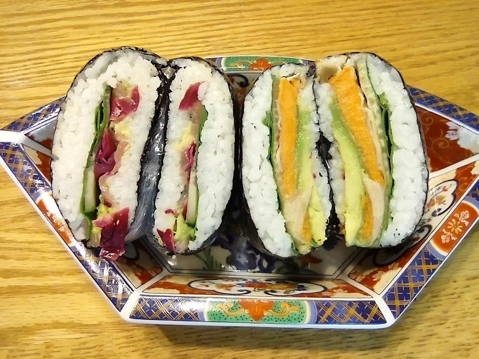Sushi Sandwich - Onigirazu おにぎらず- With Easy Sushi Rice!