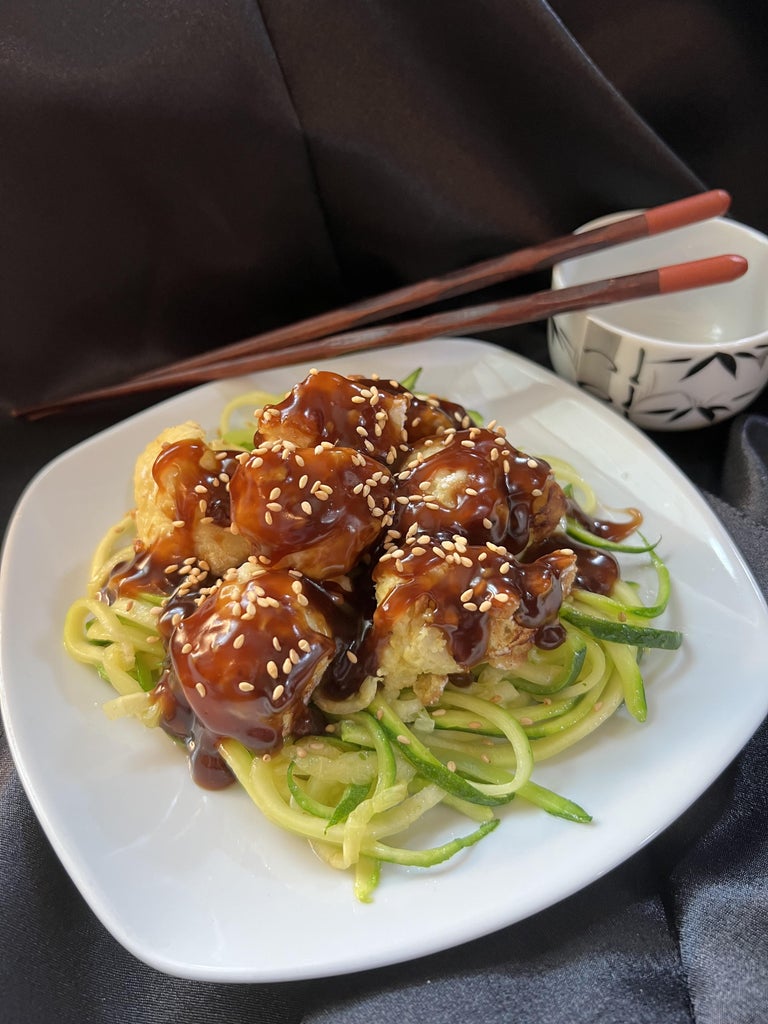 芝麻酱花椰菜配西葫芦面