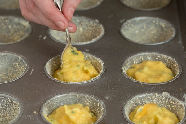 分装馅料并撒芝士