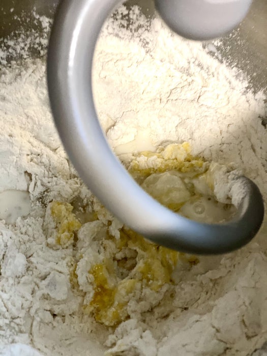 Mixing/ Kneading Dough