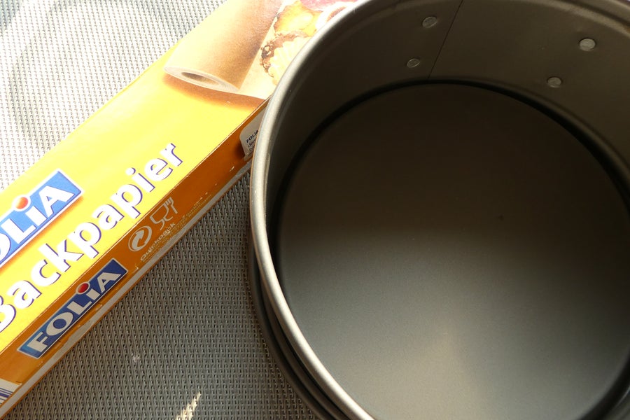 Preparing the Springform