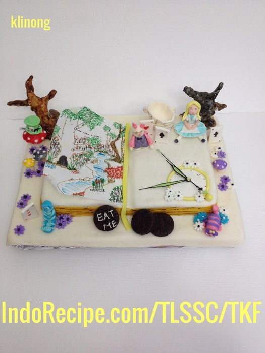 爱丽丝梦游仙境书本蛋糕