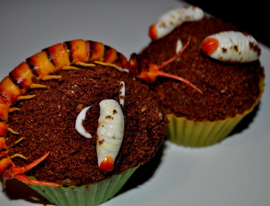 蜈蚣蛆虫恐怖杯蛋糕