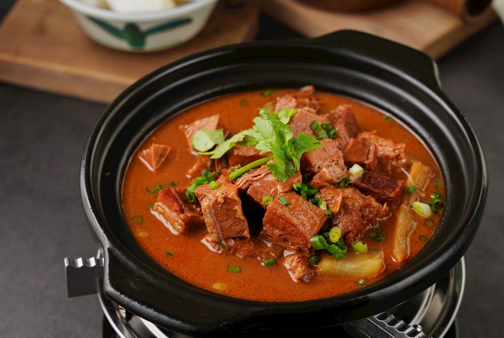 牛腩煲